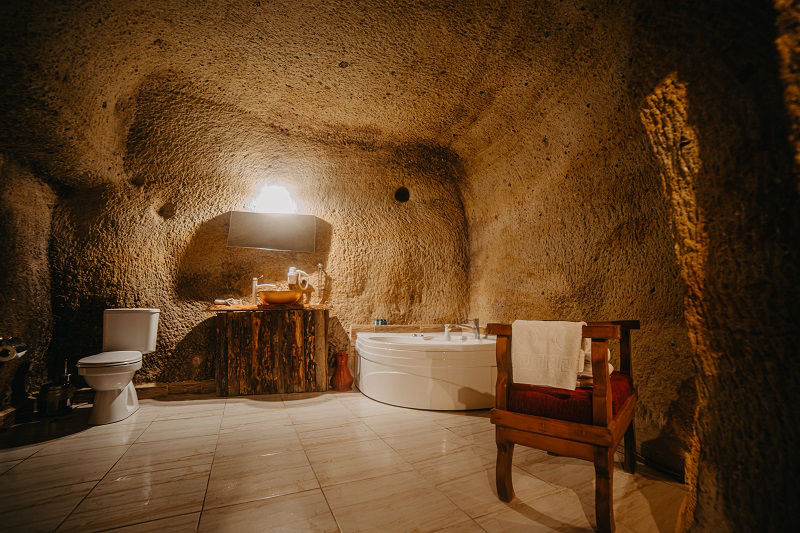 helios cave hotel